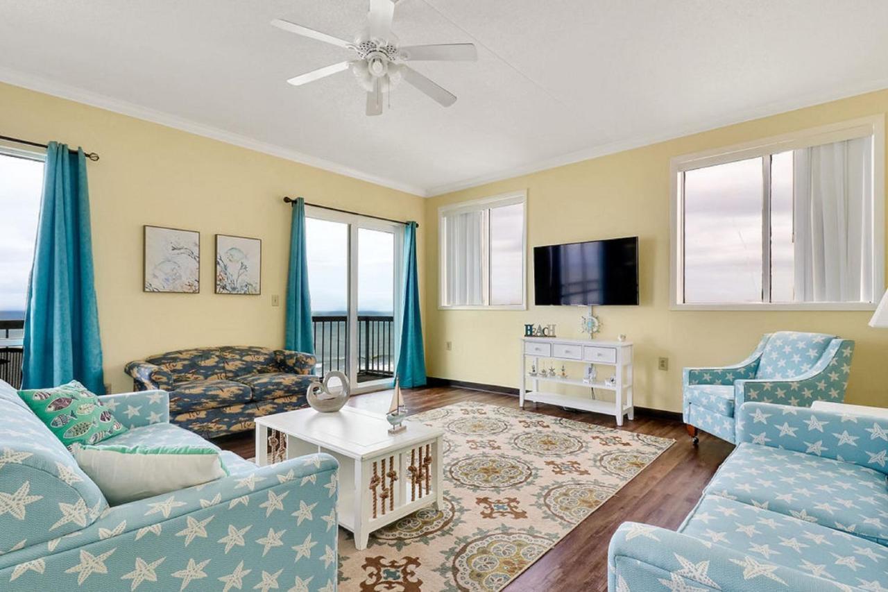 North Shore Oceanfront Resort Hotel Миртъл Бийч Стая снимка