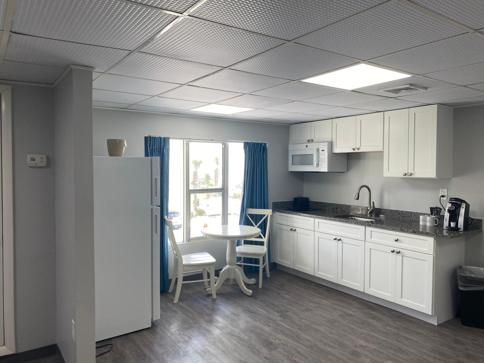 North Shore Oceanfront Resort Hotel Миртъл Бийч Стая снимка